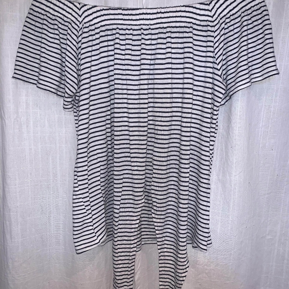 Antistar Off the Shoulder Striped Tee w/ Knot - Picture 3 of 4